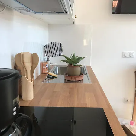 Un Petit Nid Au Calme, A 4 Minutes De La ! Apartment