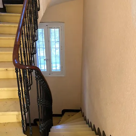 Un Petit Nid Au Calme, A 4 Minutes De La !